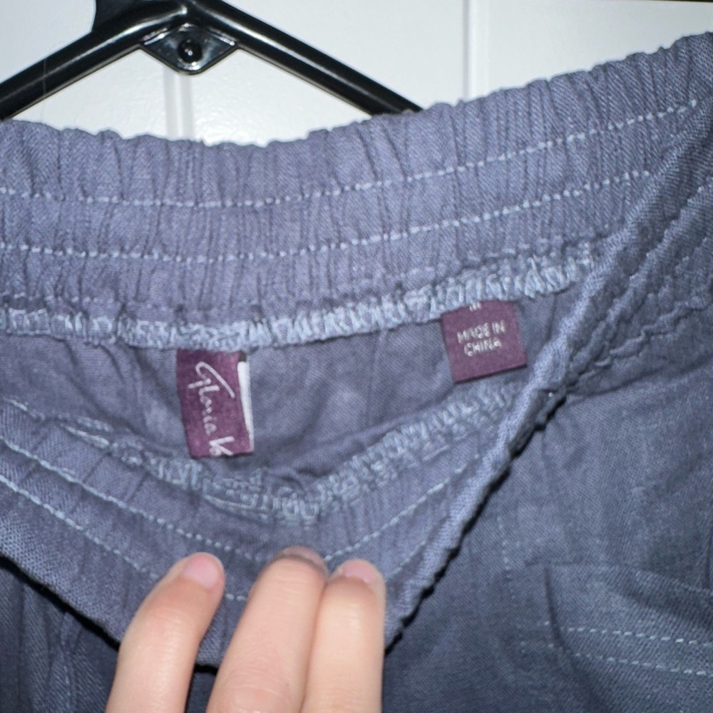Gloria Vanderbilt Women Shorts - Picture 3 of 4